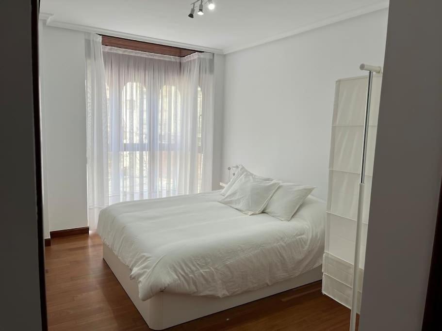 Piso Acogedor Y Centrico Apartment Santona Exterior photo
